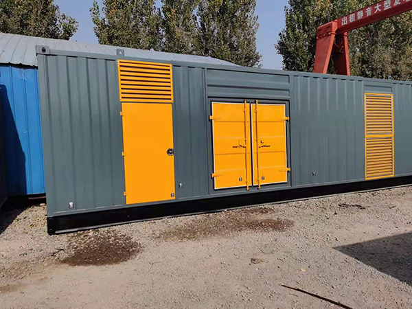 东方华侨农场300kw 柴油发电机组用多大的空气开关？